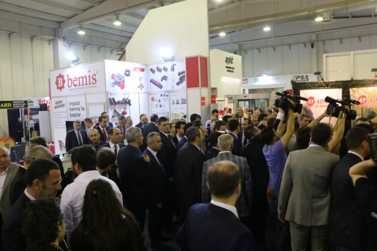 Bursa Insaat Fuari Nisan